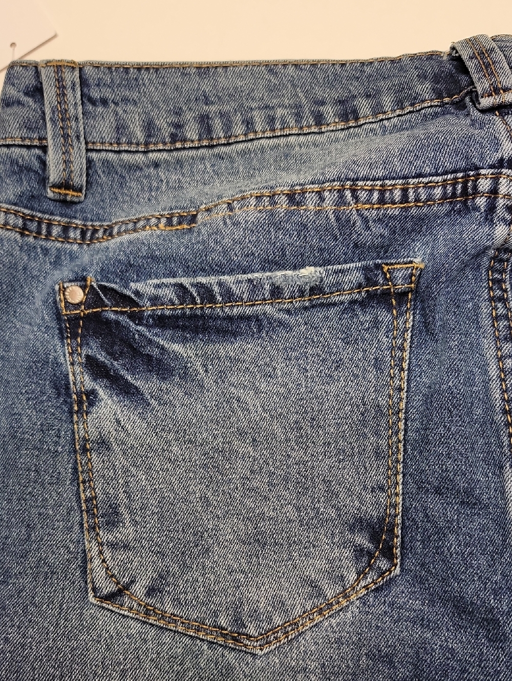 CURVE APPEAL NWT CUFFED HEM EASY FIT JEANS SIZE 4 / 27 - Picture 14 of 16